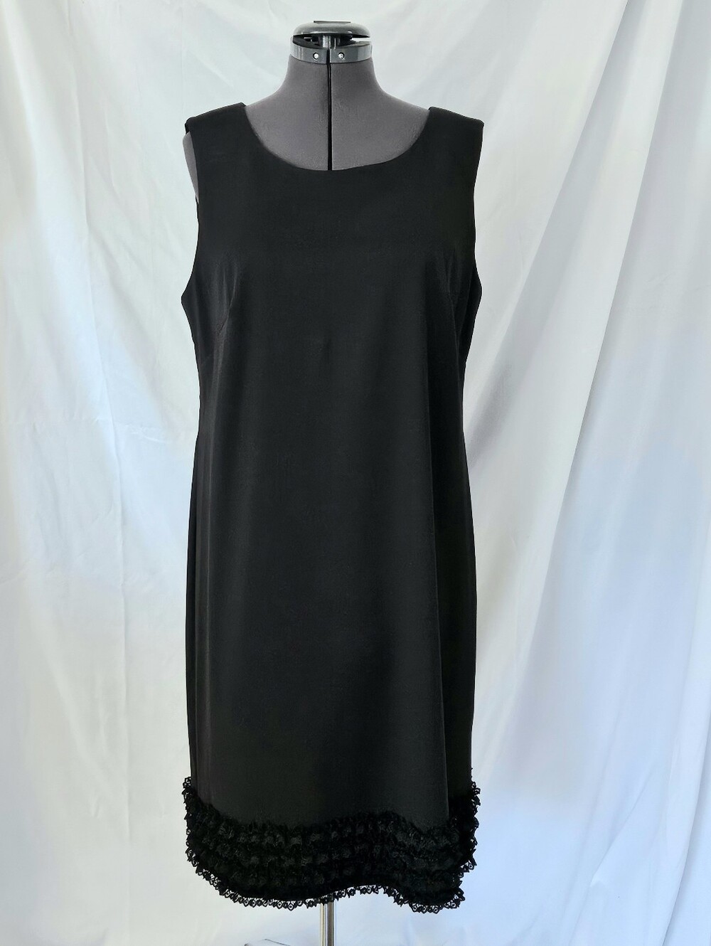 Connected Apparel Black Sleeveless Shift Dress with Ruffle Hem